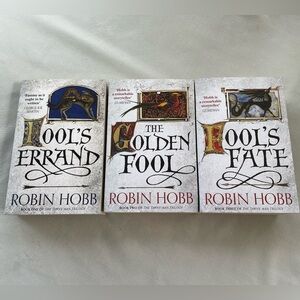 The Tawny Man Trilogy by Robin Hobb Paperback